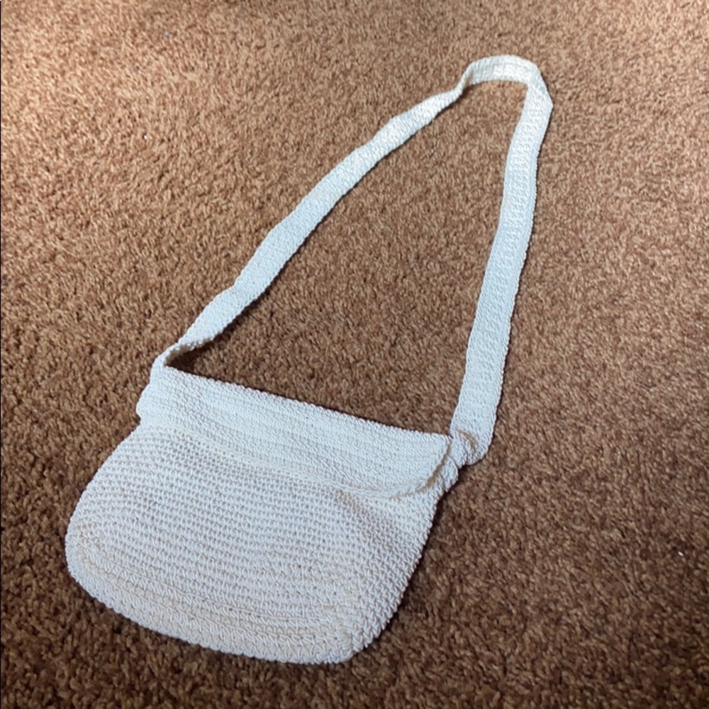 White over-the-should crochet-like purse